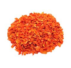Sušená mrkev jako přírodní krmný doplněk bohatý na karoten, vitaminy B a stopové prvky