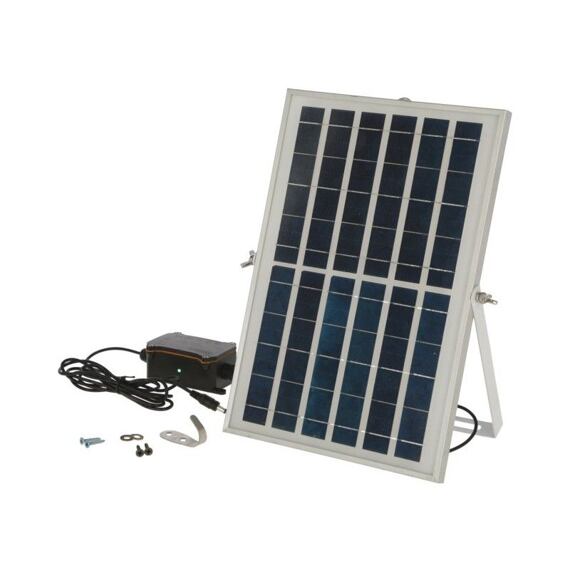 Solární bateriový systém pro automatické otevírání a zavírání kurníku zaručí energetickou soběstačnost a nepřetržitý provoz